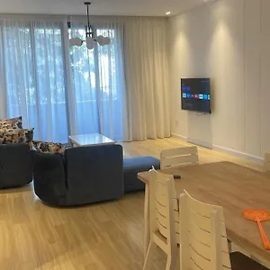 Apartment G&19